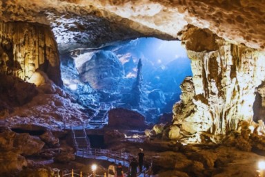 Hanoi - Halong Bay - Sung Sot Cave - Pearl Farm Village - Ho Dong Tien (L, D)